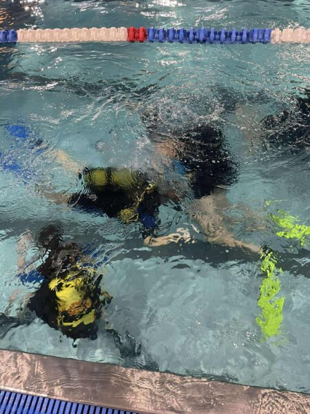 Klub Kalmar – szkolenia nurkowe CMAS, treningi basenowe i aktywna społeczność płetwonurków